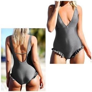 NWT CUPSHE Women's One-Piece Swimsuit, Medium